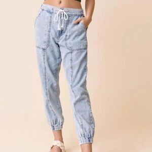 tgla. Chambray Blue Joggers Women’s Medium